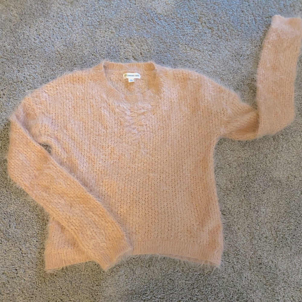 Adorable pink crop sweater!